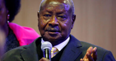 Ouganda : Le Président Museveni valide la “loi anti-homosexualité”