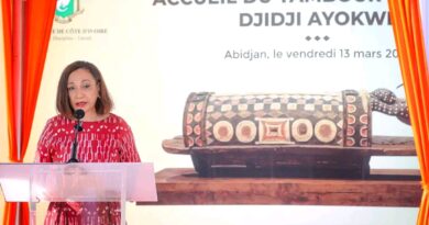 Côte d’Ivoire : « Notre âme est de retour » : Le tambour sacré Djidji Ayokwè accueilli en héros à Abidjan après 110 ans d’exil Côte d’Ivoire : « Notre âme est de retour » : Le tambour sacré Djidji Ayokwè accueilli en héros à Abidjan après 110 ans d’exil
