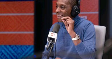 France : Claudy Siar quitte RFI après trente ans : « Couleurs Tropicales » perd sa voix emblématique France : Claudy Siar quitte RFI après trente ans : « Couleurs Tropicales » perd sa voix emblématique