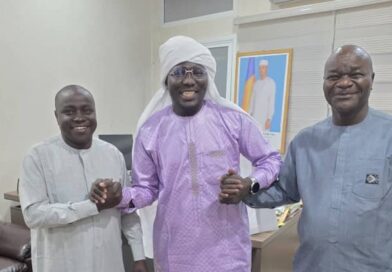 Tchad : Instant admiration : Abakar Bichara rend un hommage appuyé à deux artisans de l’excellence académique