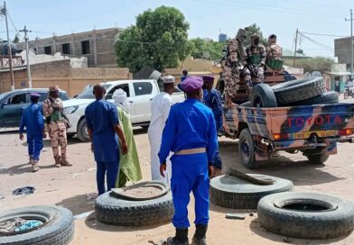 Tchad: N&rsquo;Djaména : La mairie du 7e retire les pneus des rues pour prévenir d&rsquo;éventuelles barricades