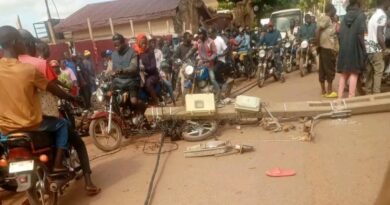 RCA: Drame sur l’avenue Charles de Gaulle : un poteau électrique d’Enerca s’effondre, un mort et plusieurs blessés