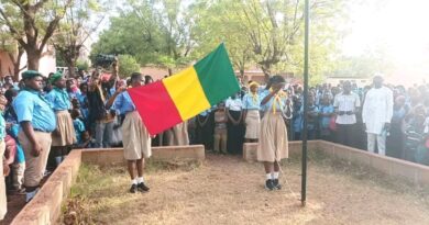 Mali : Visite ministérielle au groupe scolaire de Kalabancoura : l&rsquo;État rassure sur la sécurité des établissements
