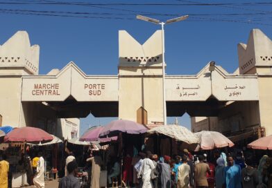 Tchad : une présumée voleuse de téléphones abandonne un enfant au marché central de N’Djamena