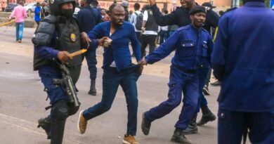 RDC : le gouvernement condamne les violences lors de la manifestation de l&rsquo;opposition à Kinshasa