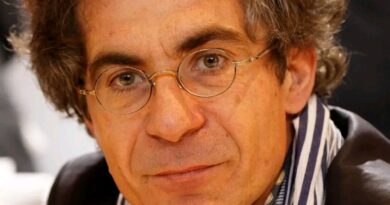 France : Fraude académique : l’Université Paris Cité retire son doctorat au physicien Étienne Klein pour plagiat massif France : Fraude académique : l’Université Paris Cité retire son doctorat au physicien Étienne Klein pour plagiat massif