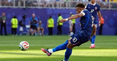Monde : Mondial 2026: La France arrache sa place en quarts sur un penalty de Mbappé Monde : Mondial 2026: La France arrache sa place en quarts sur un penalty de Mbappé