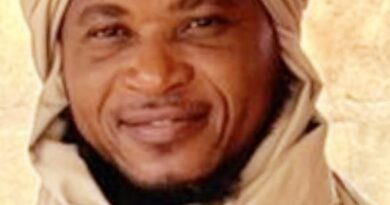 Tchad : « Abou Ceinture » : Makaila Acyl Ahmat Aghbach sort de l’ombre des armes pour éclairer l’histoire tchadienne par la plume Tchad : « Abou Ceinture » : Makaila Acyl Ahmat Aghbach sort de l’ombre des armes pour éclairer l’histoire tchadienne par la plume