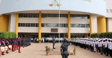 Sénégal : Prison ferme pour trois proches du Pastef après des propos jugés offensants envers le chef de l’État Sénégal : Prison ferme pour trois proches du Pastef après des propos jugés offensants envers le chef de l’État