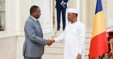 Tchad : Mahamat Idriss Déby Itno réaffirme sa confiance au Premier ministre Tchad : Mahamat Idriss Déby Itno réaffirme sa confiance au Premier ministre