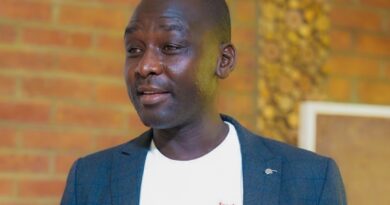 Tchad : Dr NDONITA Zola, le médecin qui a dit non à l’expatriation pour révolutionner la santé et l’éducation au pays. Tchad : Dr NDONITA Zola, le médecin qui a dit non à l’expatriation pour révolutionner la santé et l’éducation au pays.
