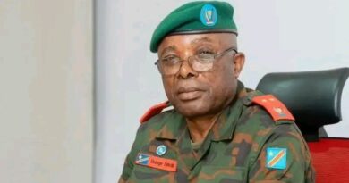 RDC : Le général-major Sylvain Ekenge réhabilité porte-parole des FARDC après neuf mois de suspension