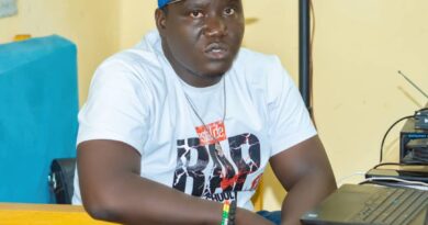 Tchad : Moundou : le rap tchadien tient sa nouvelle génération, rendez-vous historique le 10 octobre à l’ATNV pour un concert de restitution sous la direction de Menef Oculaire Tchad : Moundou : le rap tchadien tient sa nouvelle génération, rendez-vous historique le 10 octobre à l’ATNV pour un concert de restitution sous la direction de Menef Oculaire