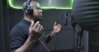 Tchad : «Ngonne je lo kiss » : quand Mawndoe prête sa voix aux enfants que l’on oublie Tchad : «Ngonne je lo kiss » : quand Mawndoe prête sa voix aux enfants que l’on oublie